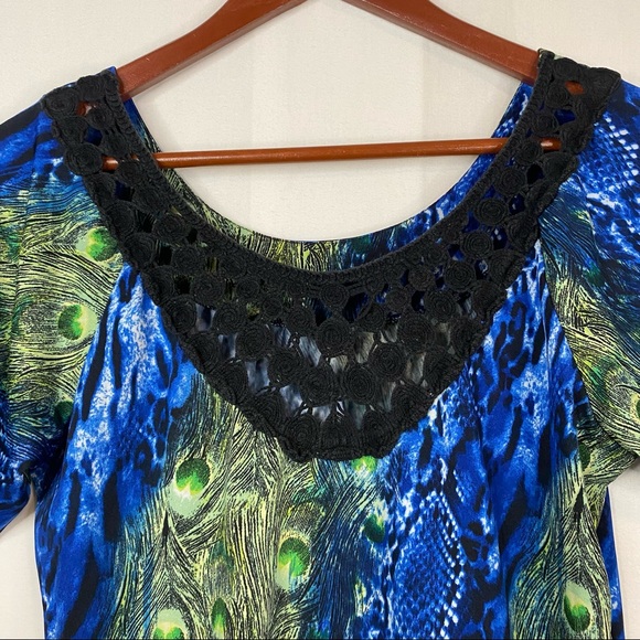 SUZIE COUTURE Short Sleeve Blouse Peacock Python Blue Green Crochet Size Small - Picture 2 of 9